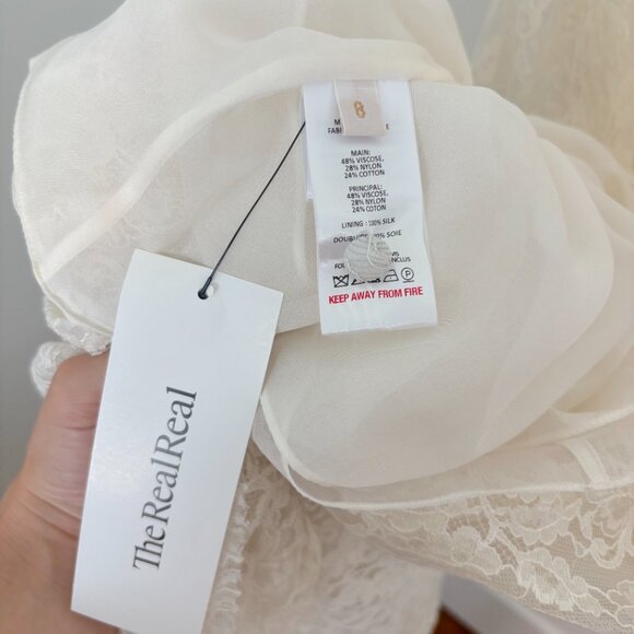 Stunning Vampire's Wife Lace Dress (Bridal) - Picture 5 of 7